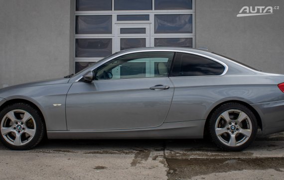 BMW Rad 3 325i xDrive, 160kW, M6, 3d. (2008 - 2012) / AJ NA SPLÁTKY / PROTIÚČET 2008 šedá