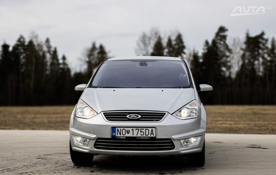 Ford Galaxy 2.0 TDCi DPF (120kW) PowerShift Ghia.  FINANCOVANIE/PROTIÚČET 2012 stříbrná metalíza