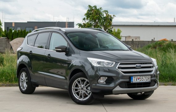 Ford Kuga 1.5 TDCi Duratorq 1.majiteľ / SK auto / AJ NA SPLÁTKY / PROTIÚČET 2019 šedá