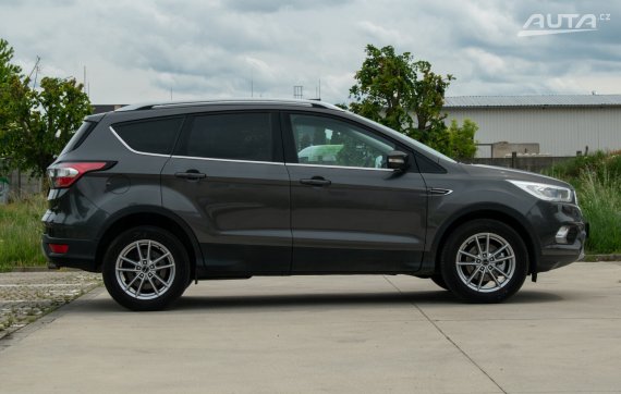 Ford Kuga 1.5 TDCi Duratorq 1.majiteľ / SK auto / AJ NA SPLÁTKY / PROTIÚČET 2019 šedá
