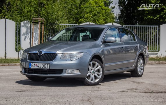 Škoda Superb 3.6 FSI V6 4x4 Elegance DSG / Pano / AJ NA SPLÁTKY / PROTIÚČET 2009 - hlavní pohled