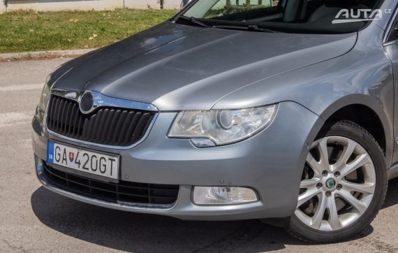 Škoda Superb 3.6 FSI V6 4x4 Elegance DSG / Pano / AJ NA SPLÁTKY / PROTIÚČET 2009 šedá
