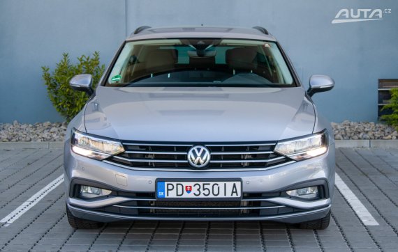 Volkswagen Passat Variant 2.0TDI B8 DSG / AJ NA SPLÁTKY - PROTIHODNOTA / 2020 šedá