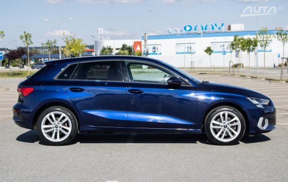 Audi A3 Sportback 1.4 TFSIe PHEV, 150kW (2022) / AJ NA SPLÁTKY / PROTIÚČET / 2022 modrá