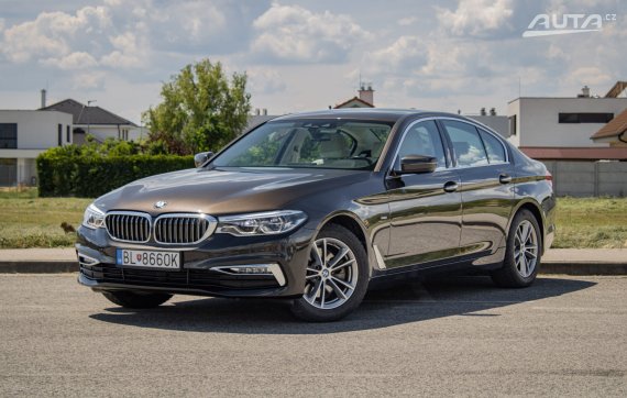 BMW Rad 5 520d xDrive A/T, Luxury Line, 140kW, A8 / AJ NA SPLÁTKY / PROTIÚČET 2017 - hlavní pohled