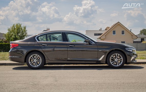 BMW Rad 5 520d xDrive A/T, Luxury Line, 140kW, A8 / AJ NA SPLÁTKY / PROTIÚČET 2017 hnědá