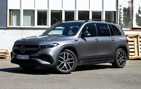Mercedes-Benz EQB 350 4MATIC 215kW AMG-PACKET / NA SPLÁTKY / NA PROTIÚČET
