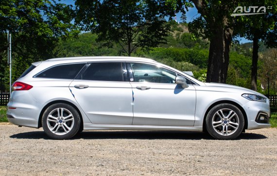 Ford Mondeo Combi 1.5 EcoBoost Manger AT6 118kW / NA SPLÁTKY / NA PROTIÚČET 2019 stříbrná metalíza