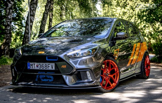 Ford Focus 2.3 EcoBoost RS, 257kW, M6, 5d. (2016 - 2019) / AJ NA SPLÁTKY / PROTIÚČET 2017 - hlavní pohled