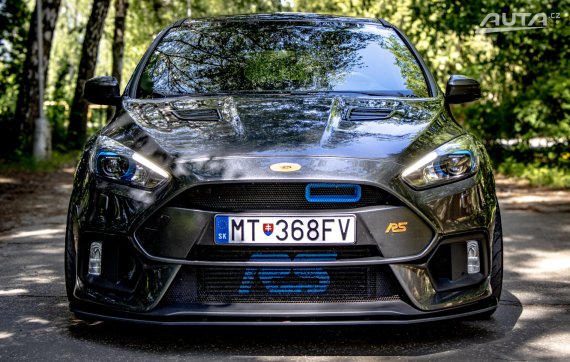 Ford Focus 2.3 EcoBoost RS, 257kW, M6, 5d. (2016 - 2019) / AJ NA SPLÁTKY / PROTIÚČET 2017 šedá