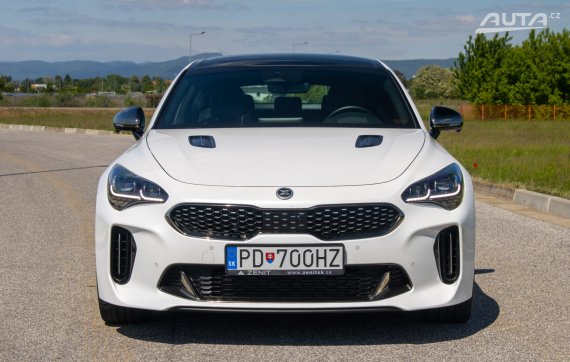 Kia Stinger 3.3 T- GDi GT 4WD  / AJ NA SPLÁTKY - PROTIHODNOTA / 2021 bílá
