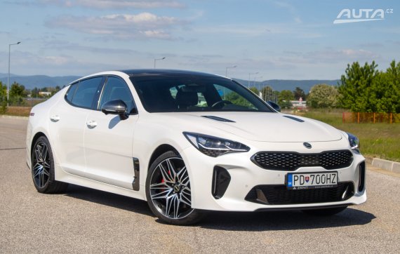 Kia Stinger 3.3 T- GDi GT 4WD  / AJ NA SPLÁTKY - PROTIHODNOTA / 2021 bílá