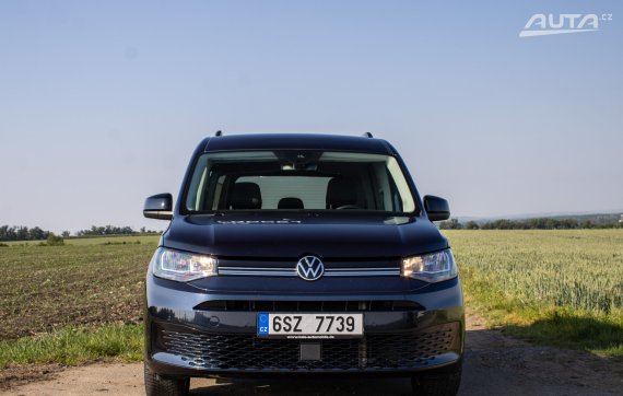 Volkswagen Caddy 2024 modrá