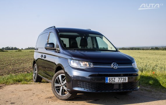 Volkswagen Caddy 2024 modrá