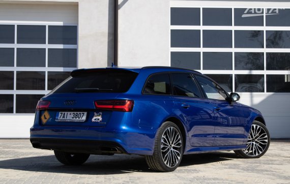 Audi A6 2017 modrá