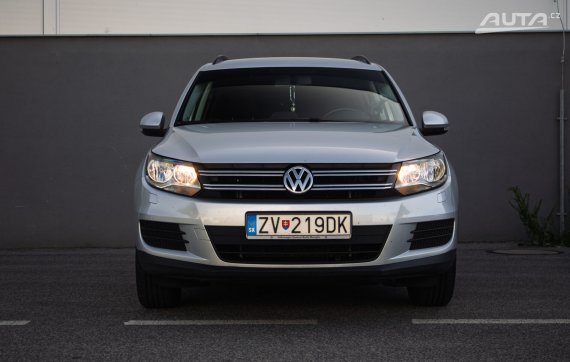 Volkswagen Tiguan 1.4 BMT TREND DSG AT6 118kW / NA SPLÁTKY / NA PROTIÚČET 2015 šedá