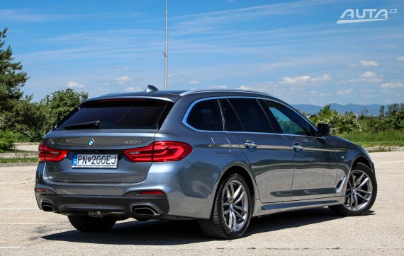 BMW Rad 5 Touring G31 530d xDrive A/T / AJ NA SPLÁTKY / PROTIÚČET / 2018 šedá