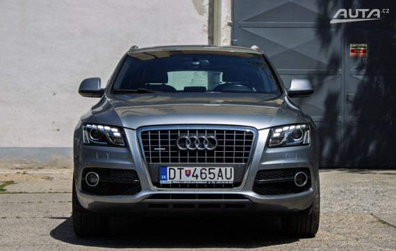 Audi Q5 2.0 TDI DPF quattro S tronic  S-Line 125kW / NA SPLÁTKY / NA PROTIÚČET 2010 šedá