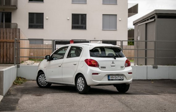 Mitsubishi Space Star 1.0, 2019, 52kW 2019 bílá