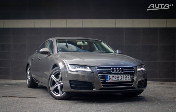 Audi A7 Sportback 3.0 TDI 180kW Quattro S-tronic / AJ NA SPLÁTKY / PROTIÚČET / 2011 šedá