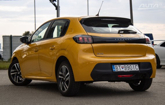 Peugeot 208 Active Pack 1.2 PureTech 100k / AJ NA SPLÁTKY / PROTIÚČET / 2023 žlutá