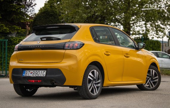 Peugeot 208 Active Pack 1.2 PureTech 100k / AJ NA SPLÁTKY / PROTIÚČET / 2023 žlutá