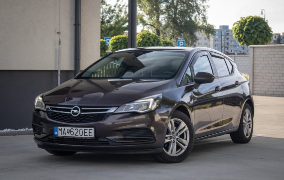 Opel Astra 1.4 Turbo 92kW M6 Enjoy / AJ NA SPLÁTKY / PROTIÚČET 2019 - hlavní pohled