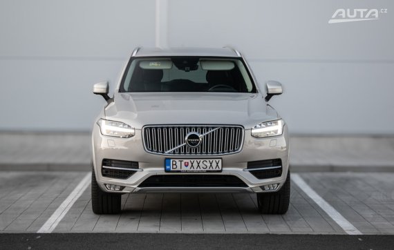 Volvo XC90 2018, 2.0, 173kW 2018 žlutá