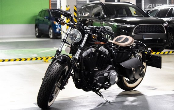 Harley Davidson XL1200X FORTY EIGHT, manuál, 49 kW, benzín 2010 černá