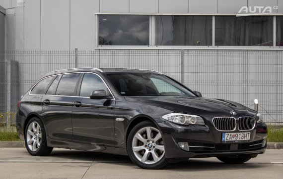 BMW Rad 5 Touring 525d AT 160kW218HP A8 / AJ NA SPLÁTKY / PROTIÚČET 2013 šedá