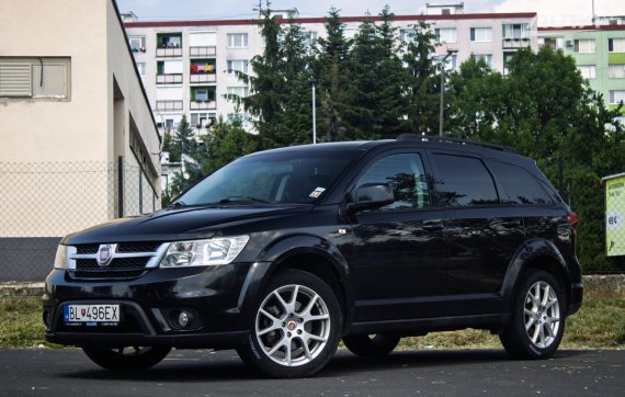 Fiat Freemont 2.0 16V MultiJet 125kW MT6 / NA SPLÁTKY / NA PROTIÚČET 2013 - hlavní pohled