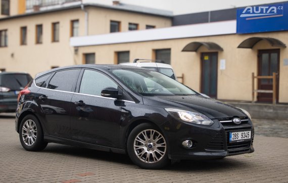 Ford Focus 2012 černá