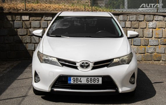 Toyota Auris 1.6 2013 bílá