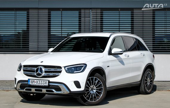 Mercedes-Benz GLC SUV 300 E 4MATIC A/T 245KW 2020 bílá