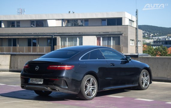 Mercedes-Benz E trieda Kupé 450 4matic A/T 2020 černá