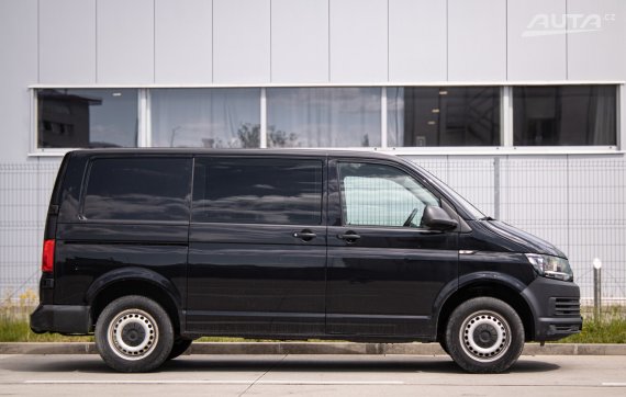 Volkswagen Transporter VW  2.0TD 103kW BMT DSG7 / AJ NA SPLÁTKY / PROTIÚČET 2016 černá