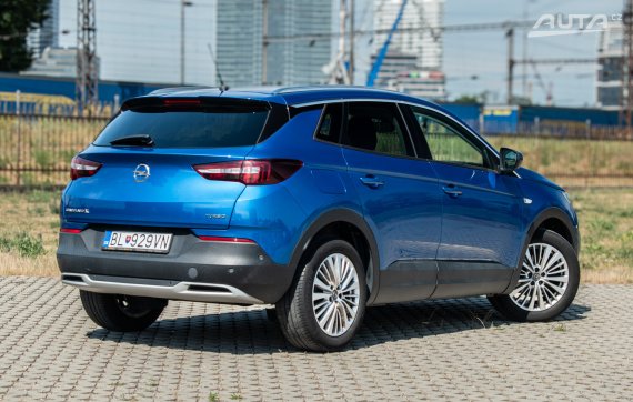 Opel Grandland X 2019, 1.2, 96kW 2019 modrá
