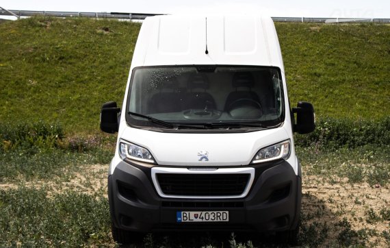 Peugeot Boxer 2.0 BlueHDi 160k 435 L4 2017 bílá