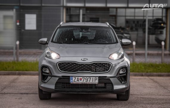 Kia Sportage 1,6 CRDI Gold M6 85 kW 2020 šedá