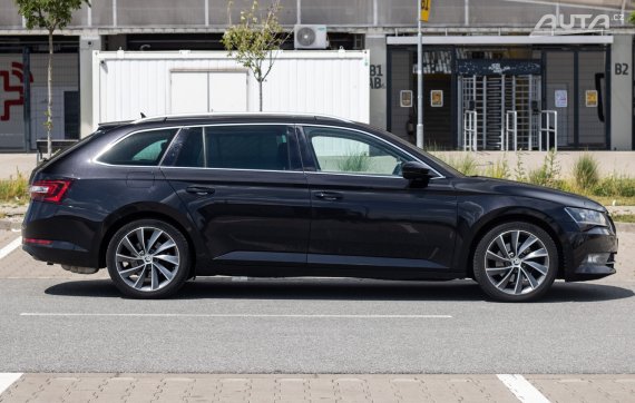 Škoda Superb Combi 2.0 TSI L&amp;K DSG, 162kW (2015) / AJ NA SPLÁTKY / PROTIÚČET / 2015 černá