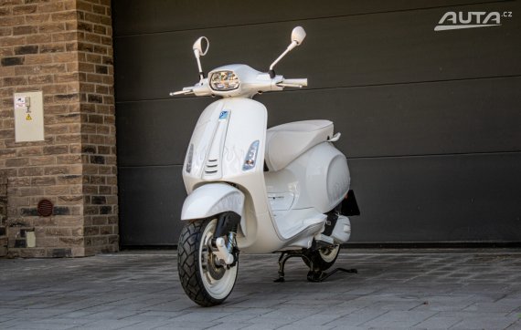 Vespa Sprint 125 ABS Justin Bieber Edition 2022 bílá