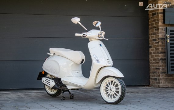 Vespa Sprint 125 ABS Justin Bieber Edition 2022 bílá