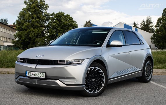 Hyundai Ioniq 5 Premium 4x4, 239kW (2025) / AJ NA SPLÁTKY / PROTIÚČET / 2025 - hlavní pohled
