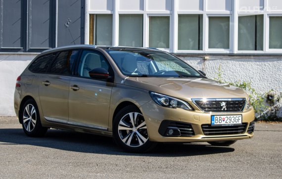 Peugeot 308 Break/SW SW 1.2 PureTEch Active 96KW 6-st. manuál 2018 hnědá