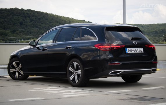 Mercedes-Benz C trieda Kombi 180 mHEV A/T 2024 černá