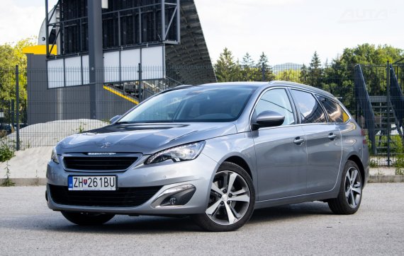Peugeot 308 Break/SW SW 2.0 BlueHDi Allure / AJ NA SPLÁTKY / PROTIÚČET / 2015 - hlavní pohled