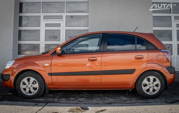 Kia Rio 1.4 Sporty Edition, 71kW, M5, 5d. (2007 - 2011) /AJ NA SPLÁTKY/PROTIÚČET 2008 oranžová