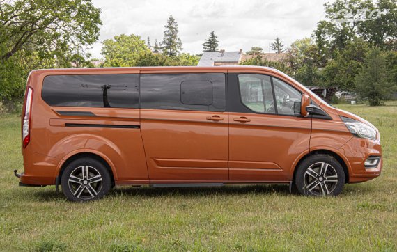 Ford Tourneo Custom 2.0 TDCi 2019 oranžová
