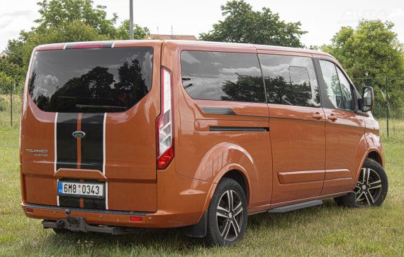 Ford Tourneo Custom 2.0 TDCi 2019 oranžová