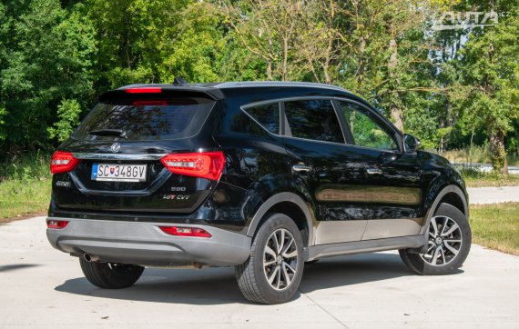 Dongfeng Glory 580 1.5 Luxury CVT 107kw 1.majiteľ, SK auto, V záruke, AJ NA SPLÁTKY 2023 černá